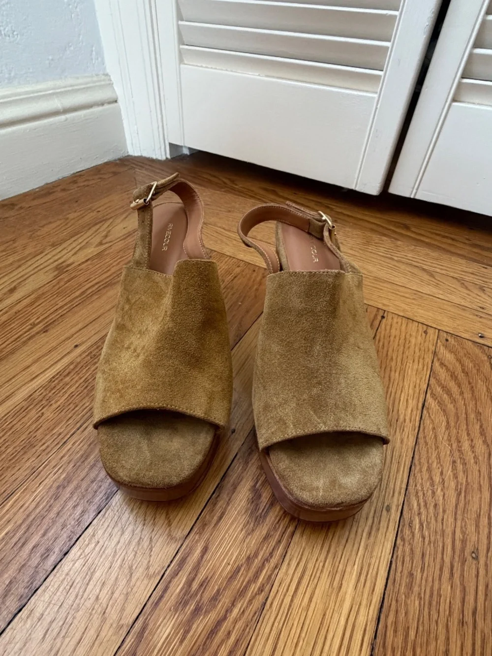 Rivcour NUMÉRO 446 Suede heeled sandal